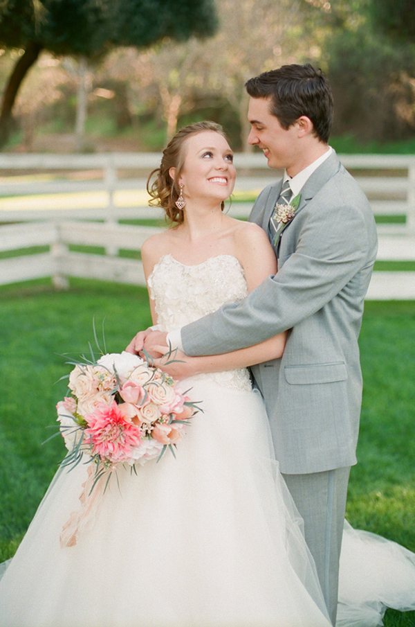 elegant-pink-and-gold-wedding-ideas