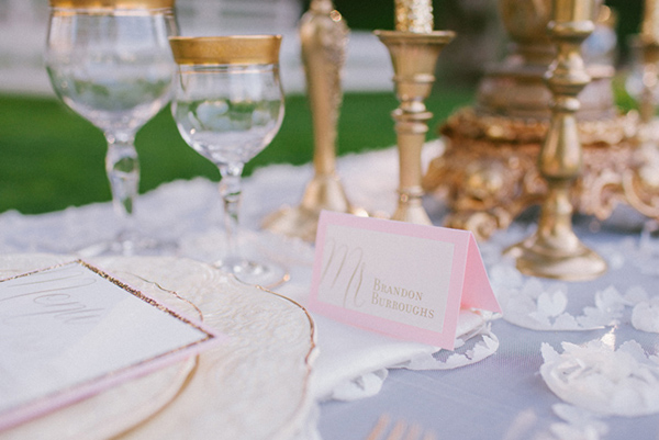 elegant-pink-and-gold-wedding-ideas