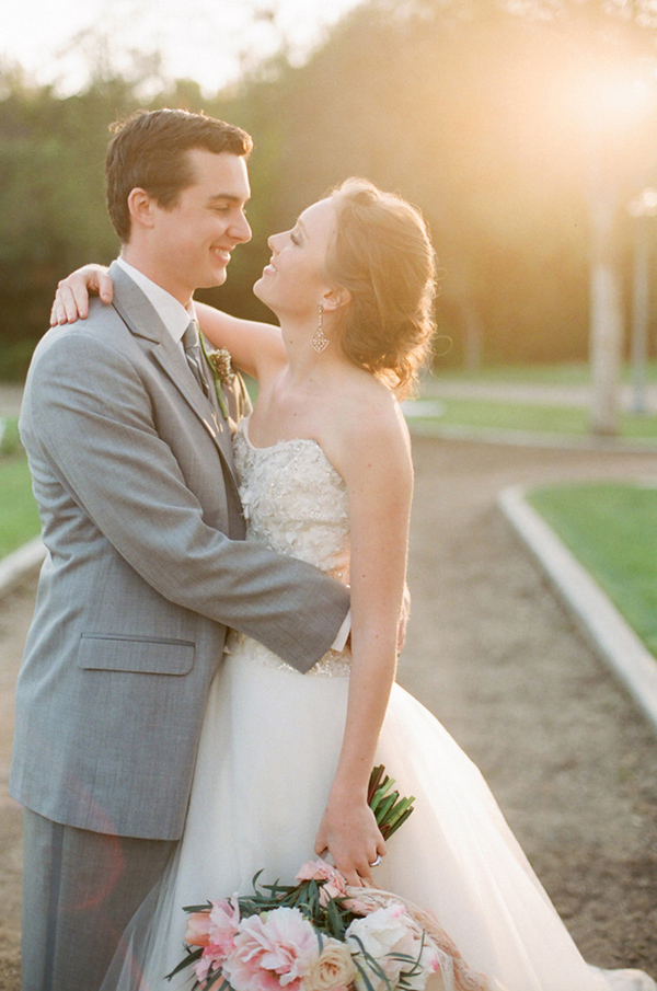 elegant-pink-and-gold-wedding-ideas