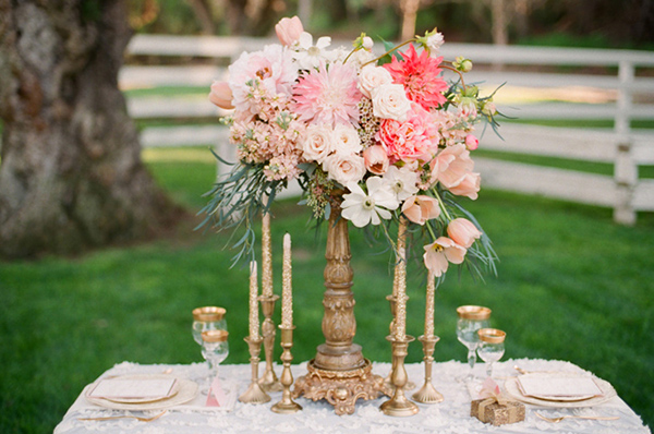 elegant-pink-and-gold-wedding-ideas