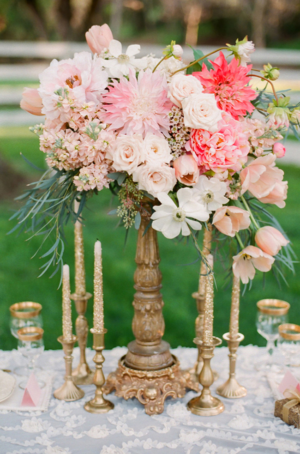 elegant-pink-and-gold-wedding-ideas