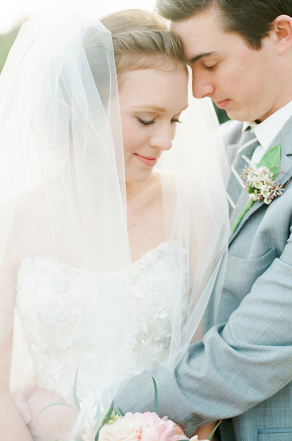 elegant-pink-and-gold-wedding-ideas