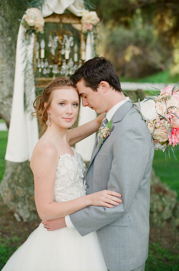 elegant-pink-and-gold-wedding-ideas