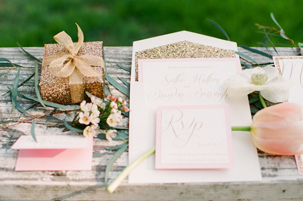 elegant-pink-and-gold-wedding-ideas