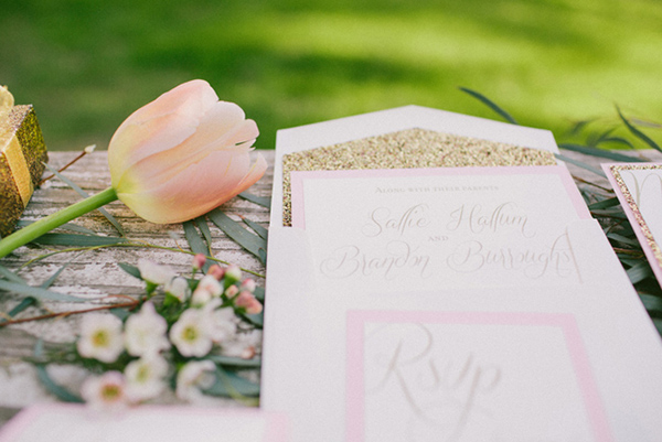 elegant-pink-and-gold-wedding-ideas