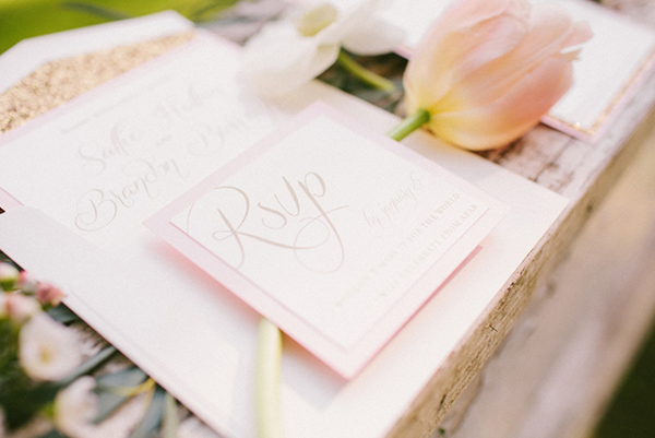 elegant-pink-and-gold-wedding-ideas