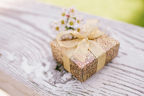 elegant-pink-and-gold-wedding-ideas