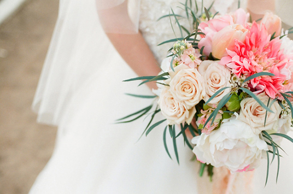 elegant-pink-and-gold-wedding-ideas