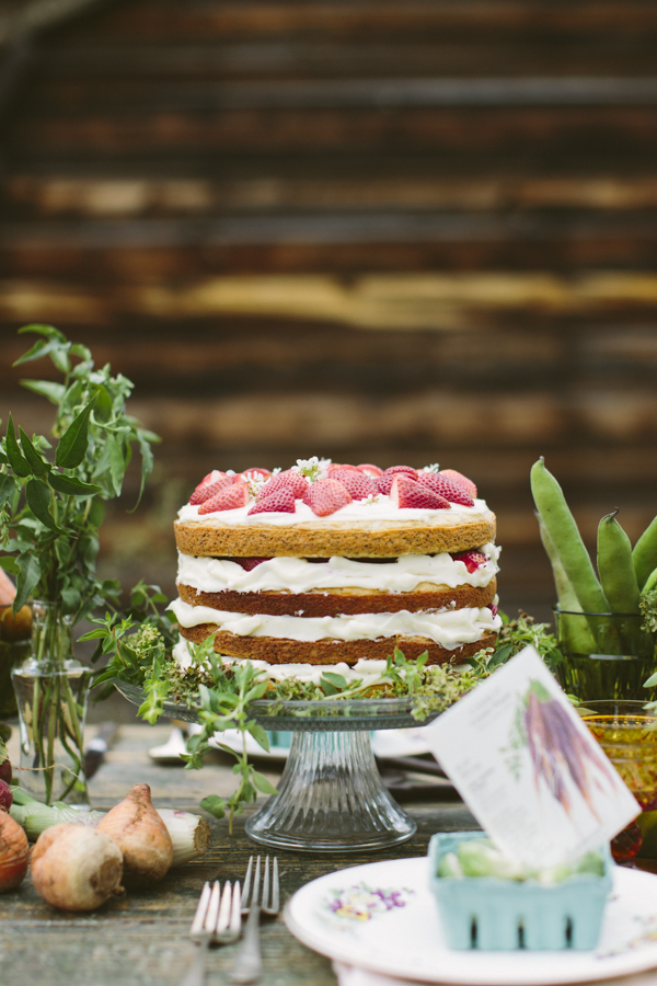 farm-wedding-inspiration-at-moon