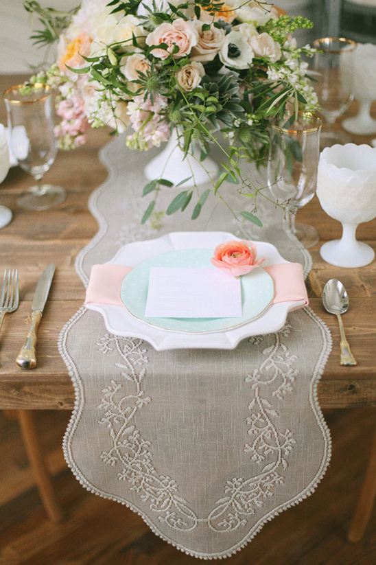 spring place setting from Vintage Event Outfitter