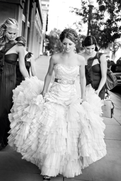 posh-wedding-filled-with-bright-colors