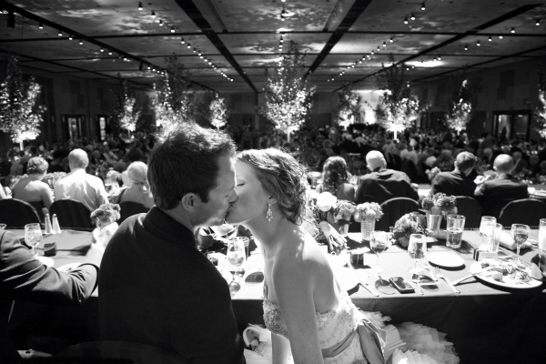 posh-wedding-filled-with-bright-colors