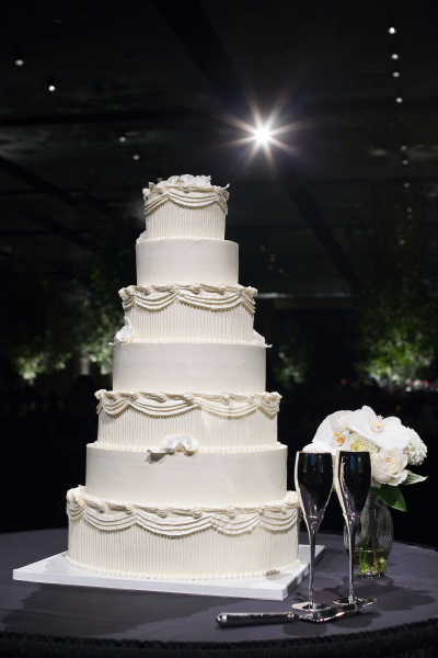 posh-wedding-filled-with-bright-colors