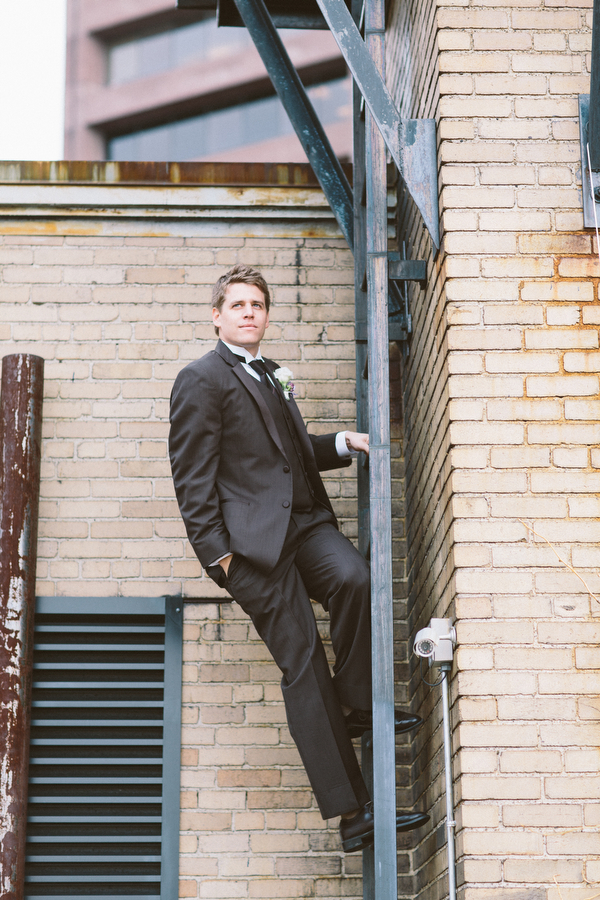 romantic-winter-rooftop-wedding-ideas