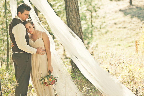 rustic-backyard-wedding-full-of