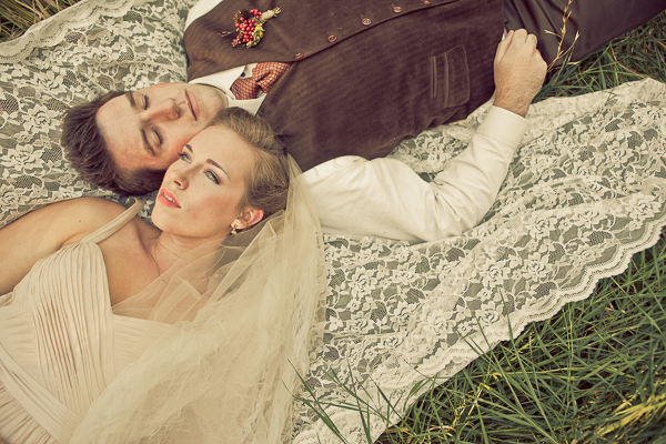 rustic-backyard-wedding-full-of