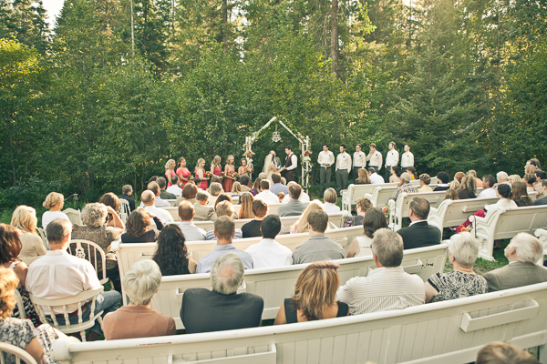 rustic-backyard-wedding-full-of