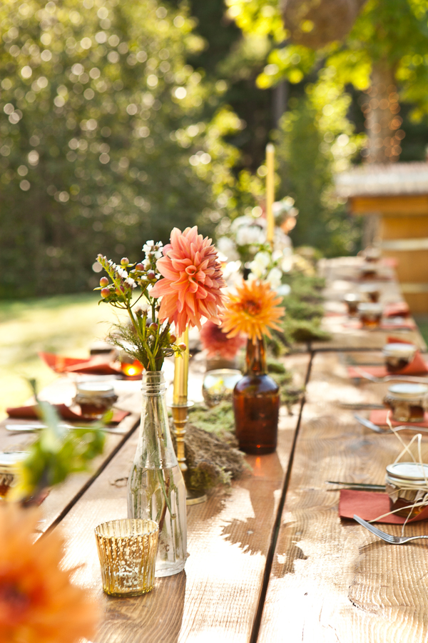 rustic-backyard-wedding-full-of