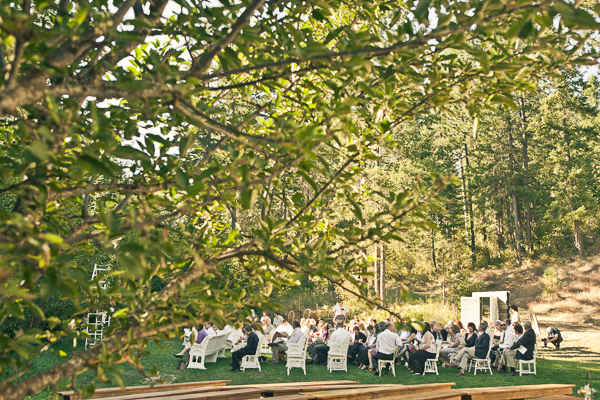 rustic-backyard-wedding-full-of