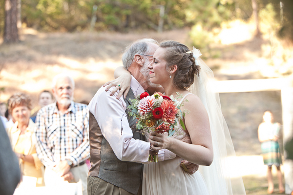 rustic-backyard-wedding-full-of