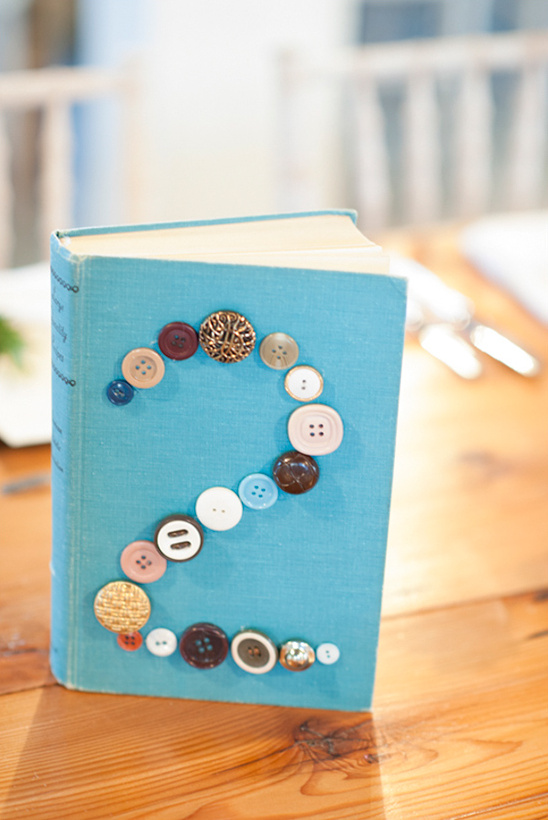 diy button table numbers by Something Vintage Rentals