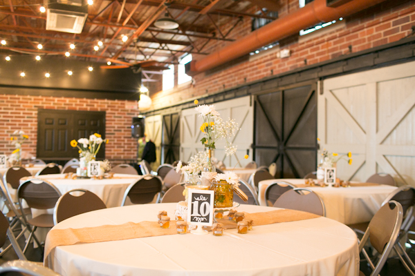 vintage-diy-wedding-in-yellow-and-gray