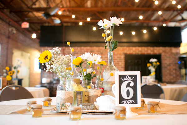 vintage-diy-wedding-in-yellow-and-gray