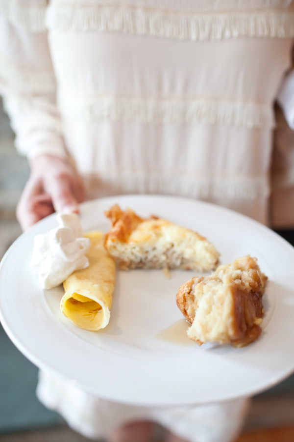 a-gold-bridal-shower-brunch