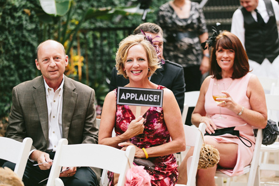 applause sign at wedding ceremony