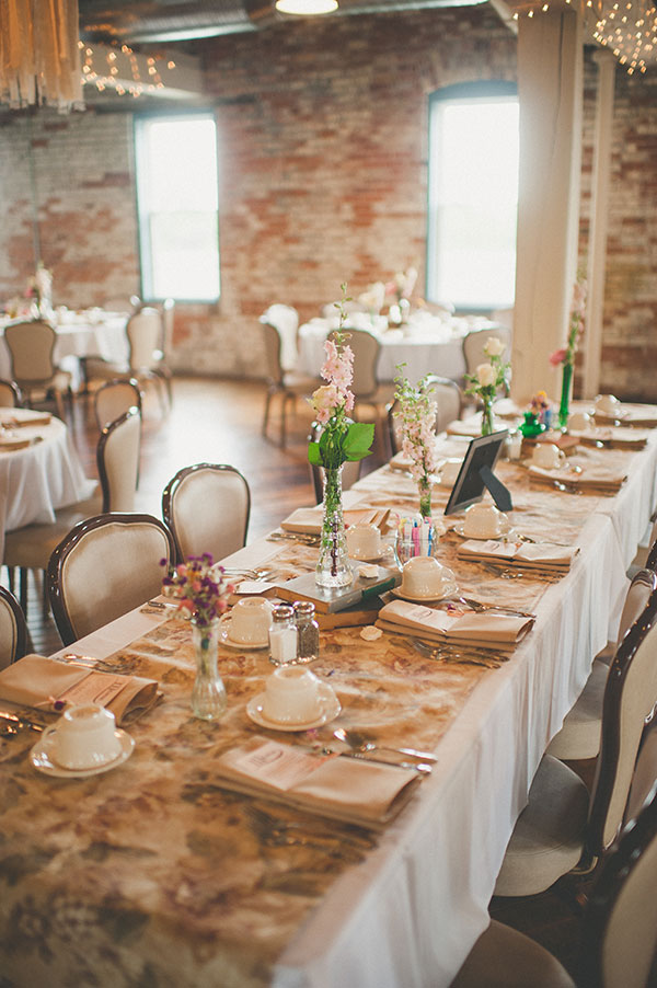 artsy-vintage-wedding-at-the-old-bag
