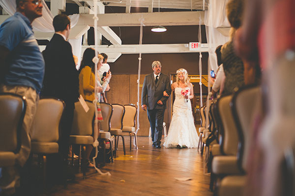 artsy-vintage-wedding-at-the-old-bag