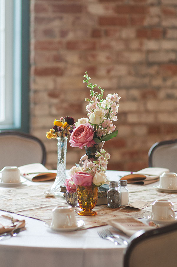 artsy-vintage-wedding-at-the-old-bag