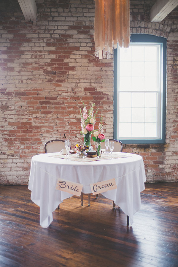 artsy-vintage-wedding-at-the-old-bag