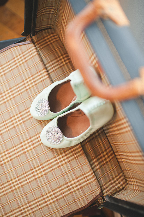 artsy-vintage-wedding-at-the-old-bag