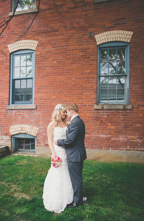 artsy-vintage-wedding-at-the-old-bag