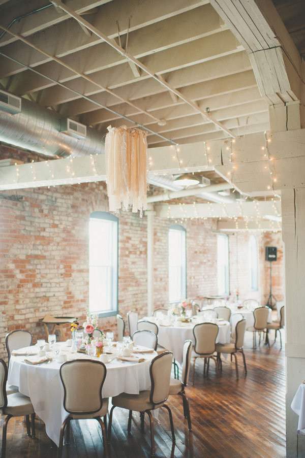 artsy-vintage-wedding-at-the-old-bag