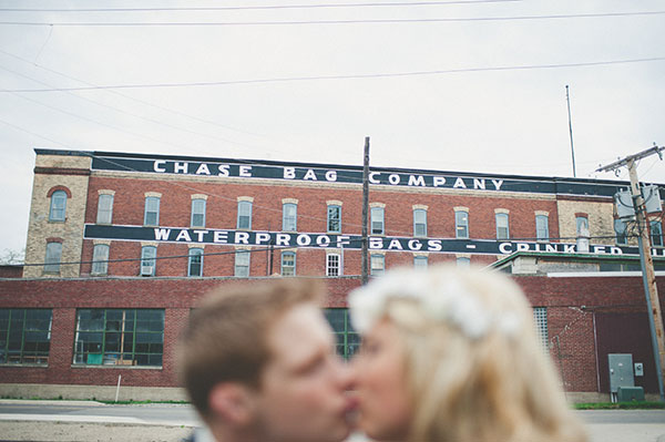 artsy-vintage-wedding-at-the-old-bag