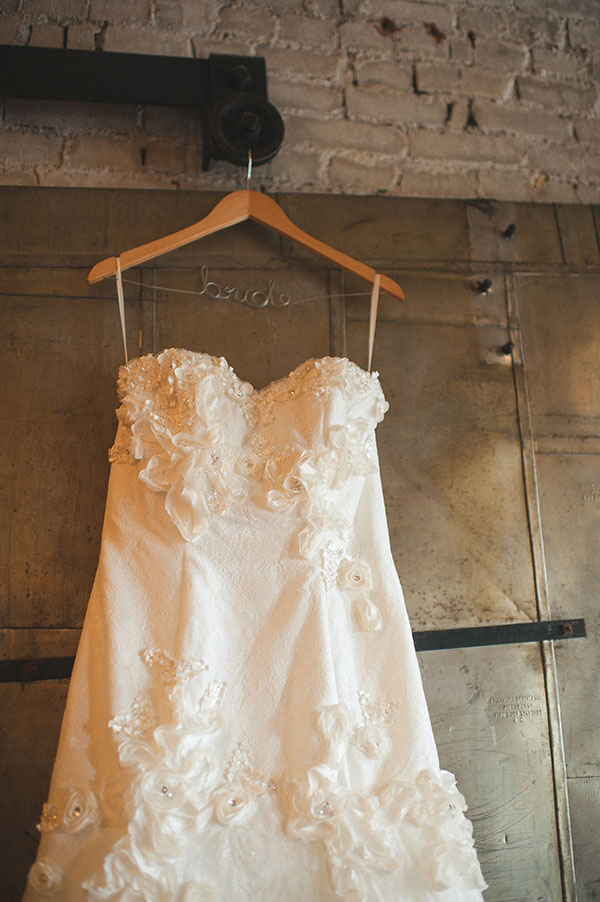 artsy-vintage-wedding-at-the-old-bag