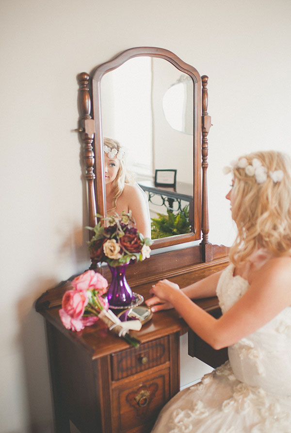 artsy-vintage-wedding-at-the-old-bag