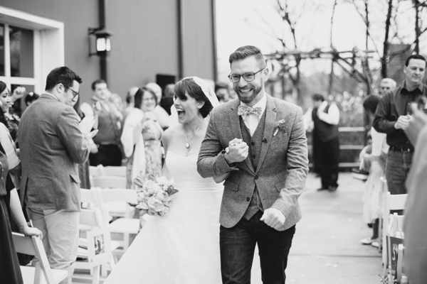 bright-and-cheery-wedding-in-blue-and