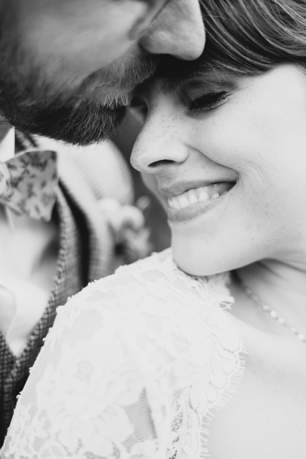 bright-and-cheery-wedding-in-blue-and