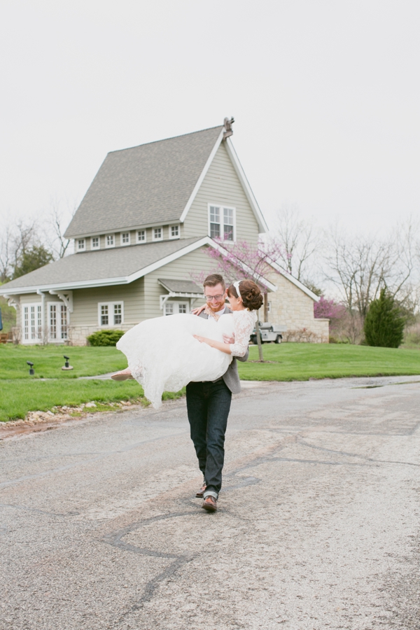 bright-and-cheery-wedding-in-blue-and