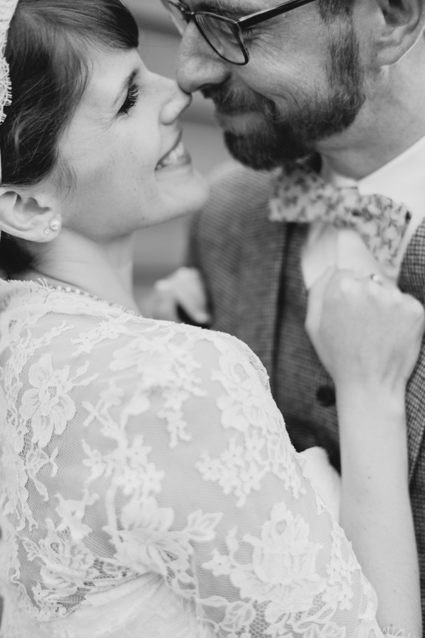 bright-and-cheery-wedding-in-blue-and