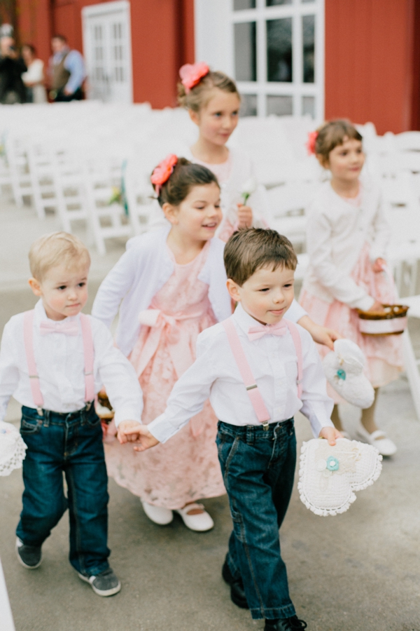 bright-and-cheery-wedding-in-blue-and