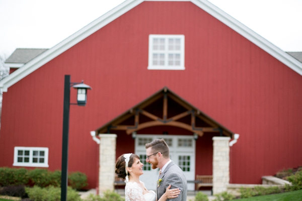 bright-and-cheery-wedding-in-blue-and