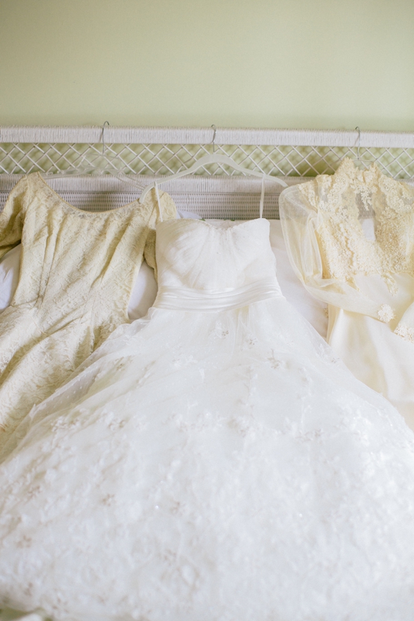 bright-and-cheery-wedding-in-blue-and