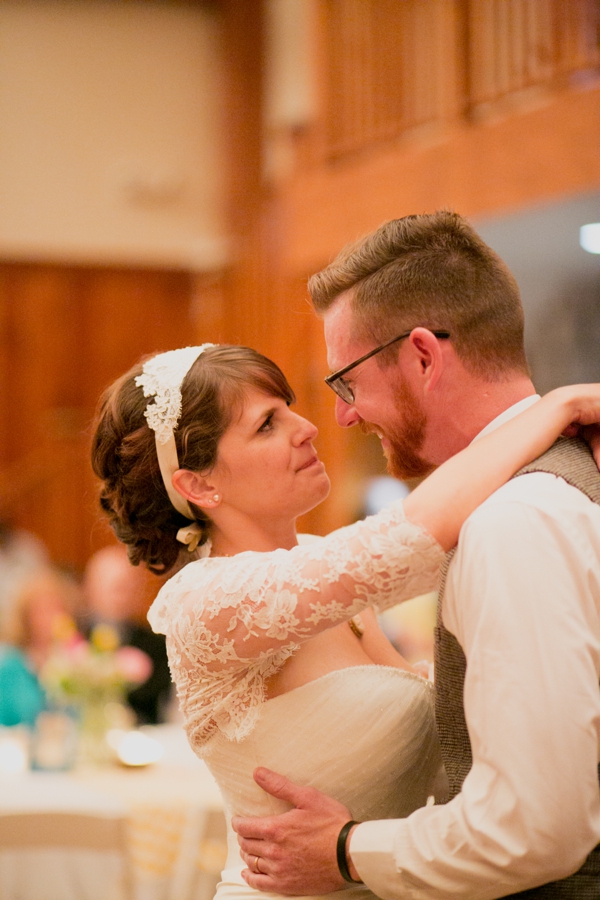 bright-and-cheery-wedding-in-blue-and