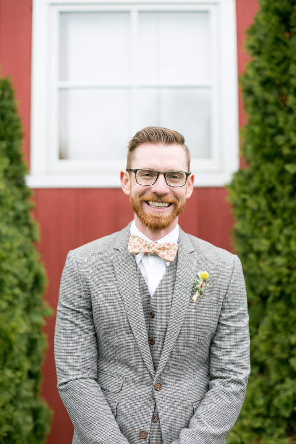 bright-and-cheery-wedding-in-blue-and