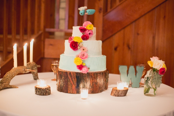 bright-and-cheery-wedding-in-blue-and
