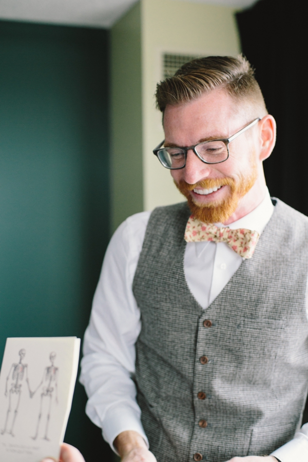 bright-and-cheery-wedding-in-blue-and